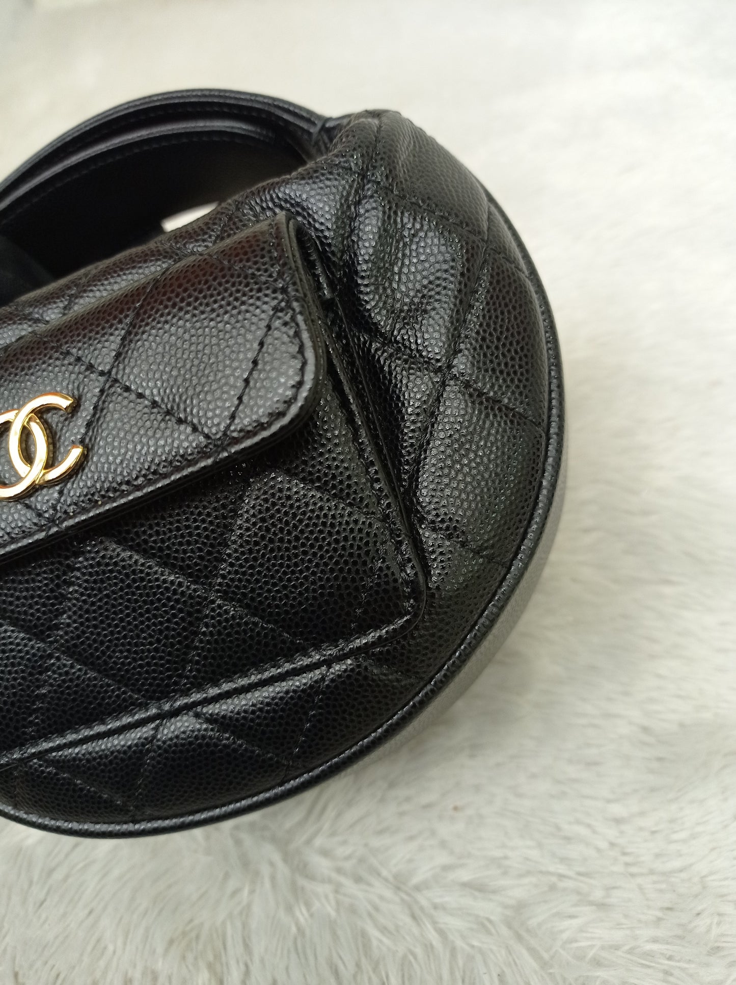 Chanel Polly Pocket Pouch Hobo Caviar Black GHW (CHIP)