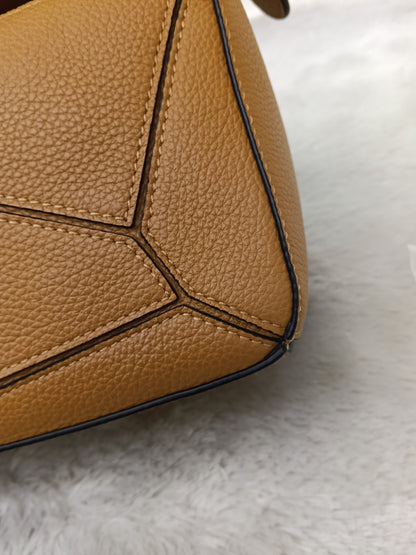 Loewe Puzzle Small Grained Caramel GHW 2023