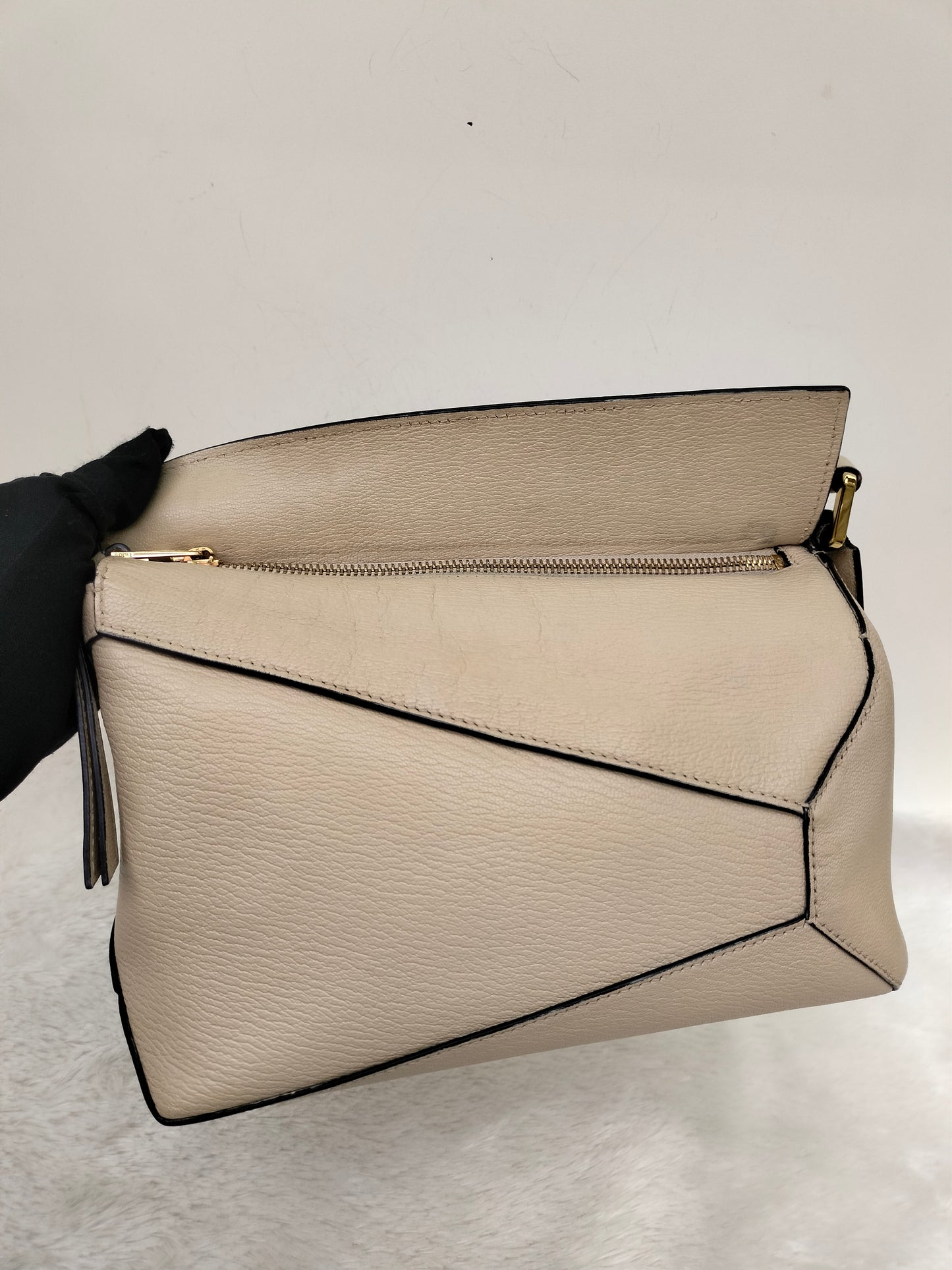 Loewe Puzzle Small Edge Angora GHW 2021