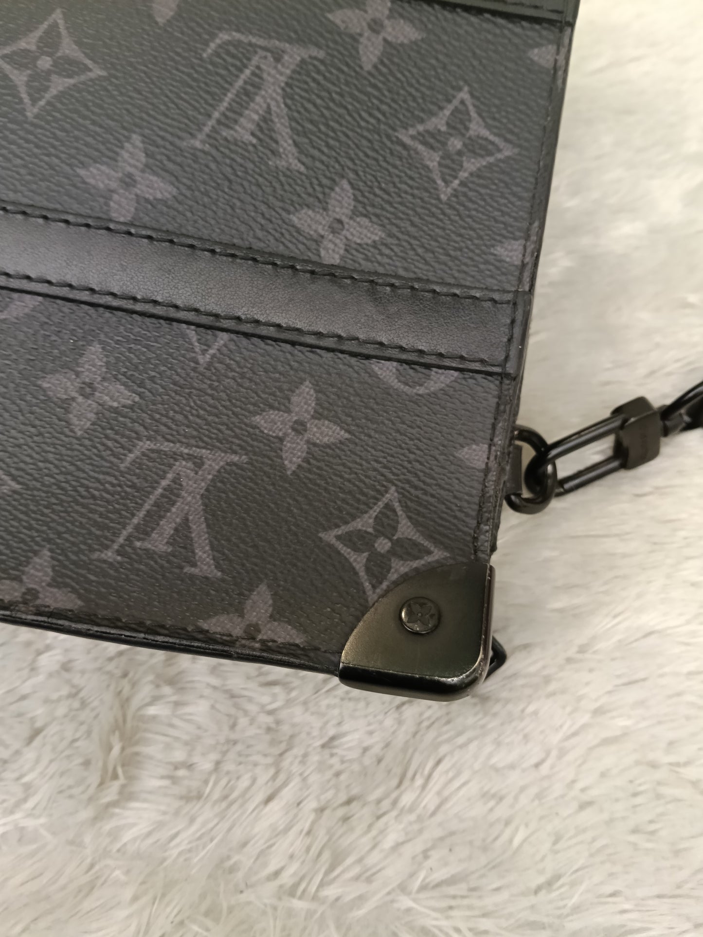 LV Pochette Trunk Monogram Eclipse (CHIP)