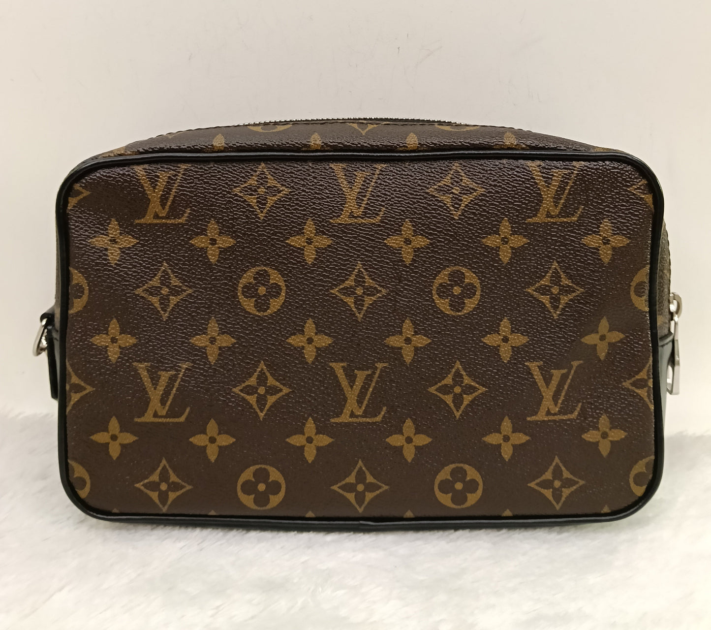 LV Kasai Clutch Monogram Macassar 2017