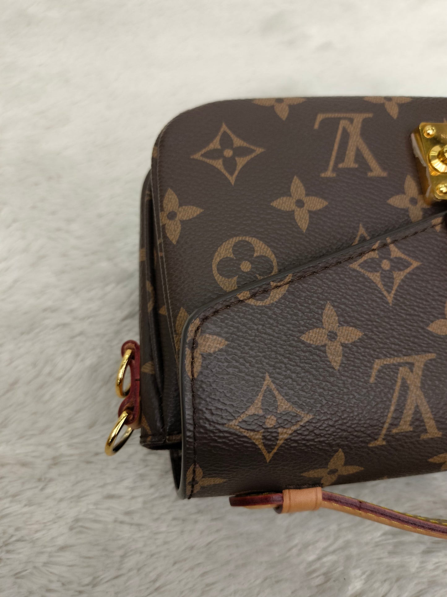 LV Metis East West Monogram (CHIP)