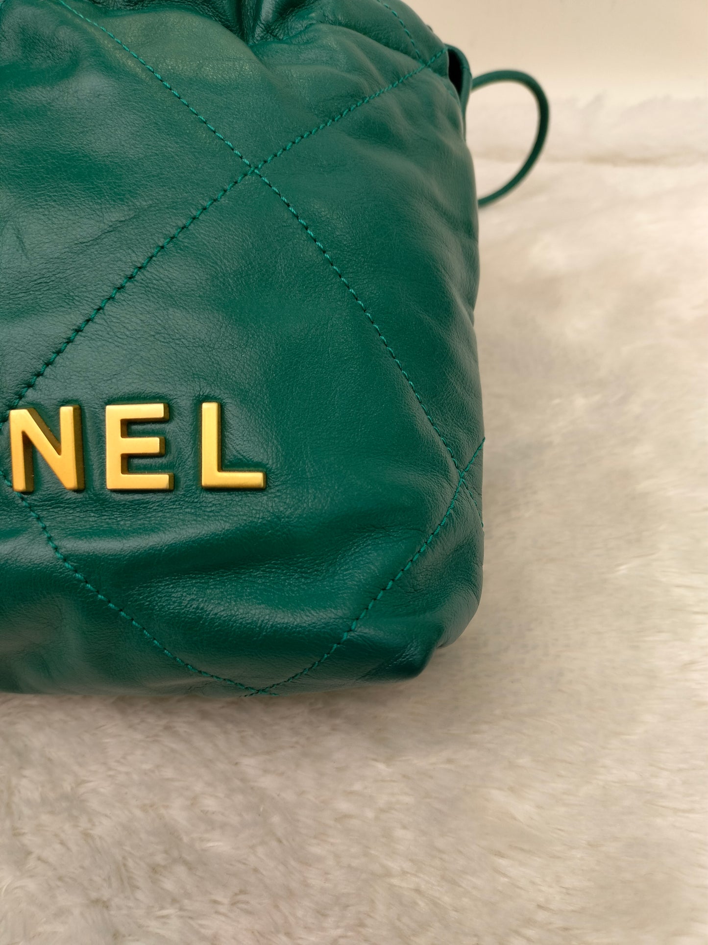 *Neverbeen Used* Chanel C22 Mini Calfskin Green GHW (CHIP)