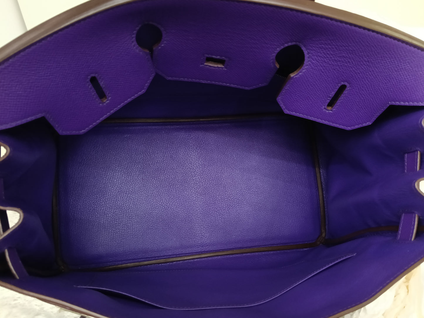 B35 Epsom Ultraviolet PHW #P square
