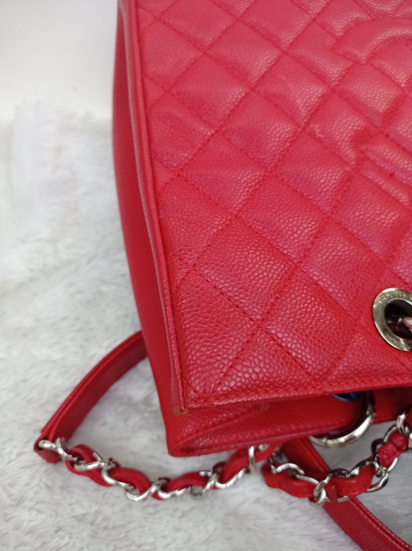 Chanel GST Caviar Red SHW #19