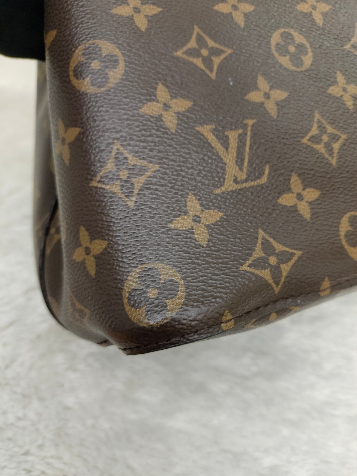 LV Neo Noe Monogram Noir 2017