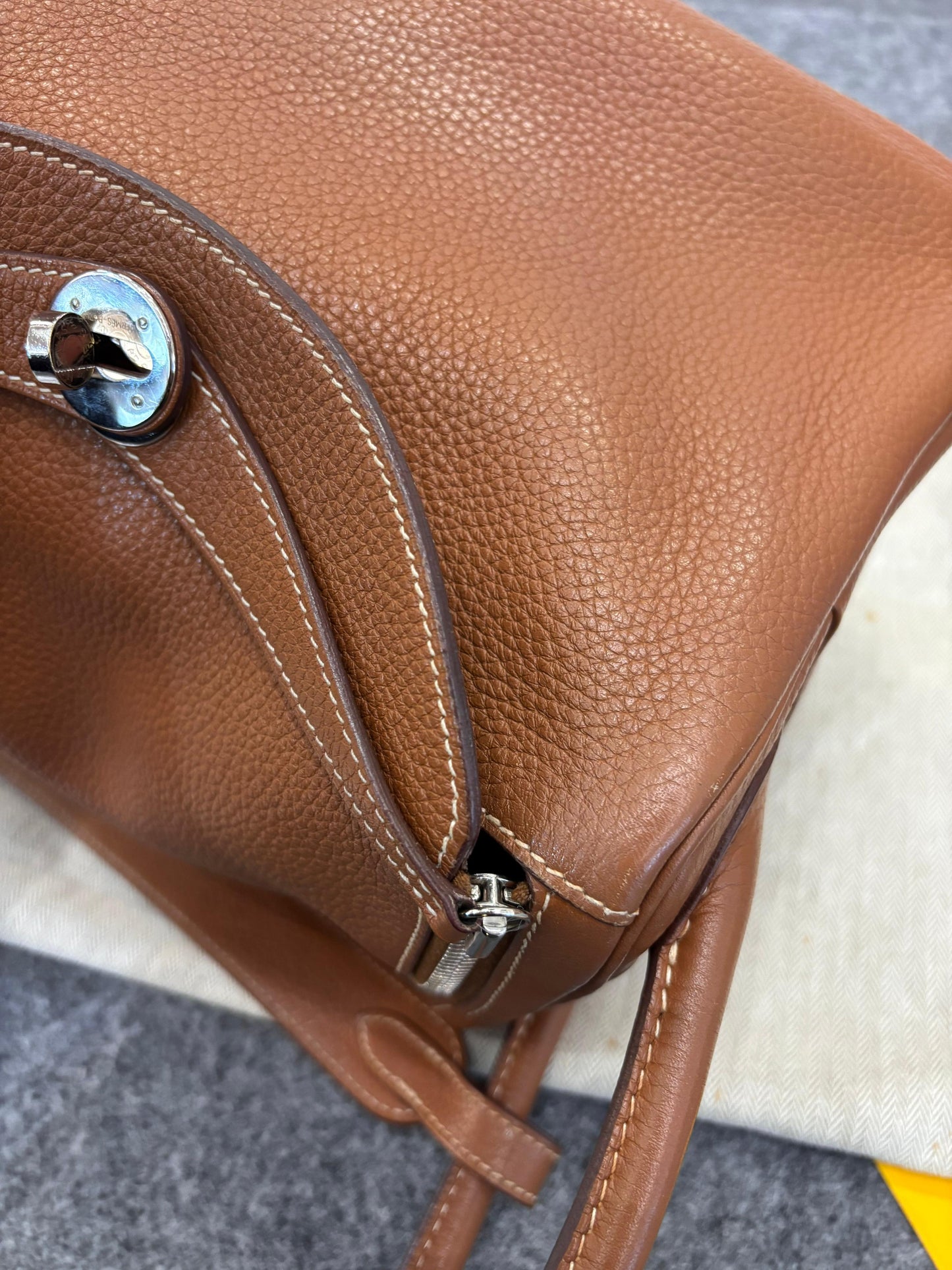 Lindy 30 Clem Gold PHW #Q square