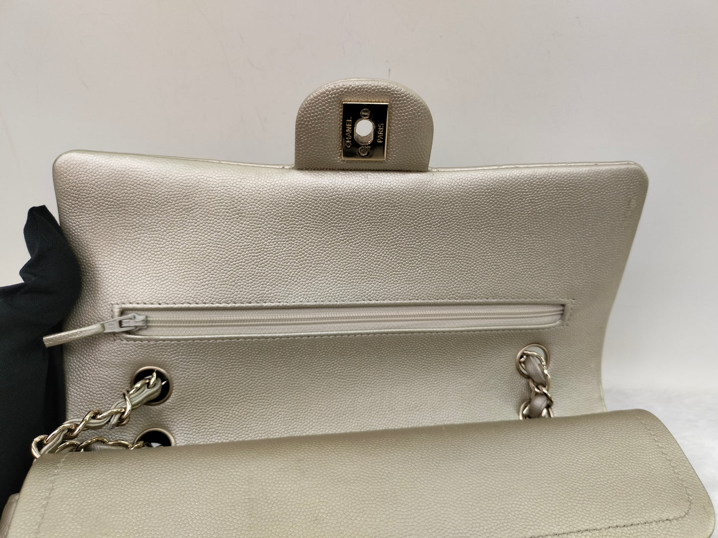Chanel Medium Caviar Champagne GHW DF #23
