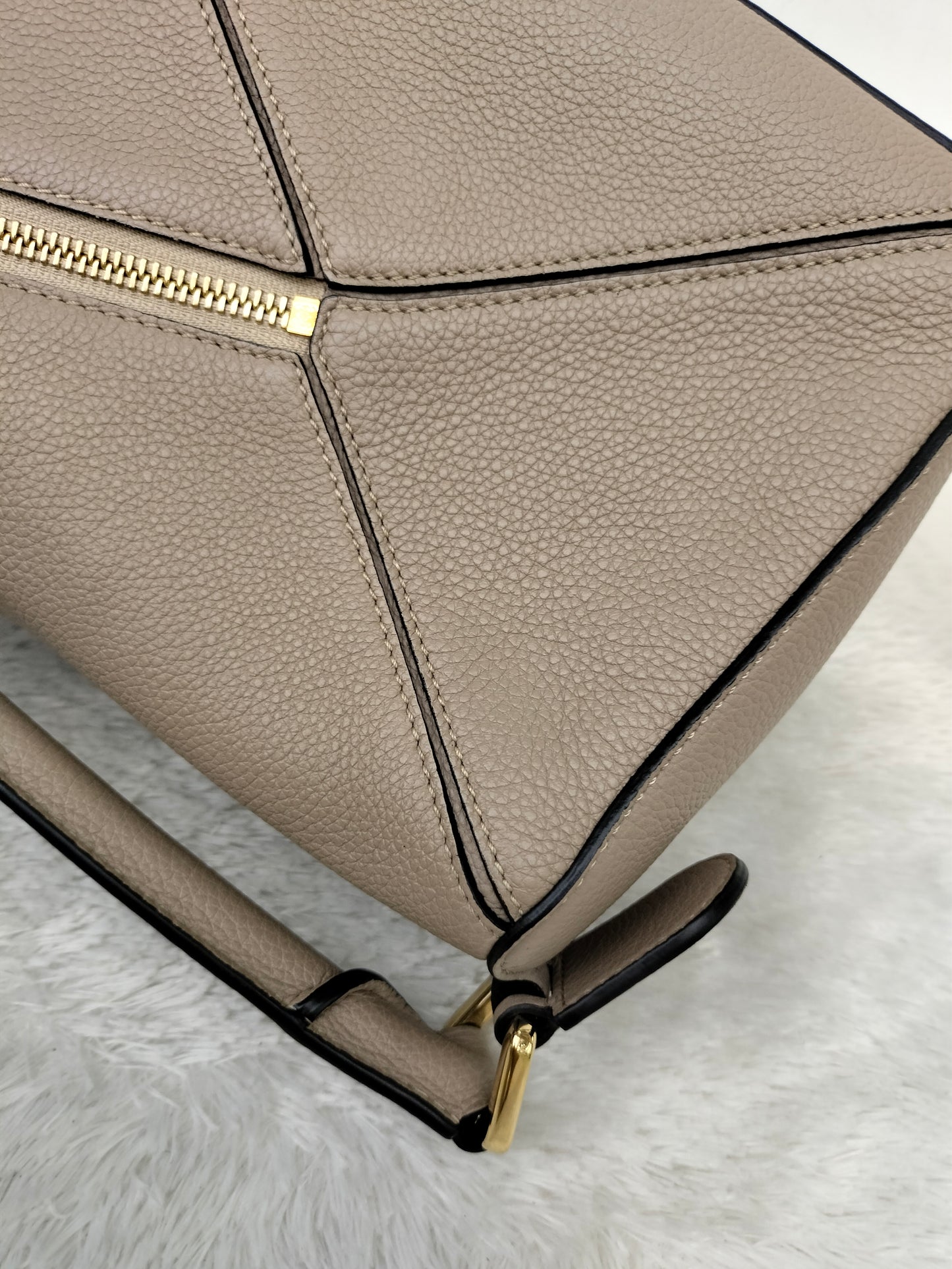 Loewe Puzzle Small Grained Sand GHW 2021