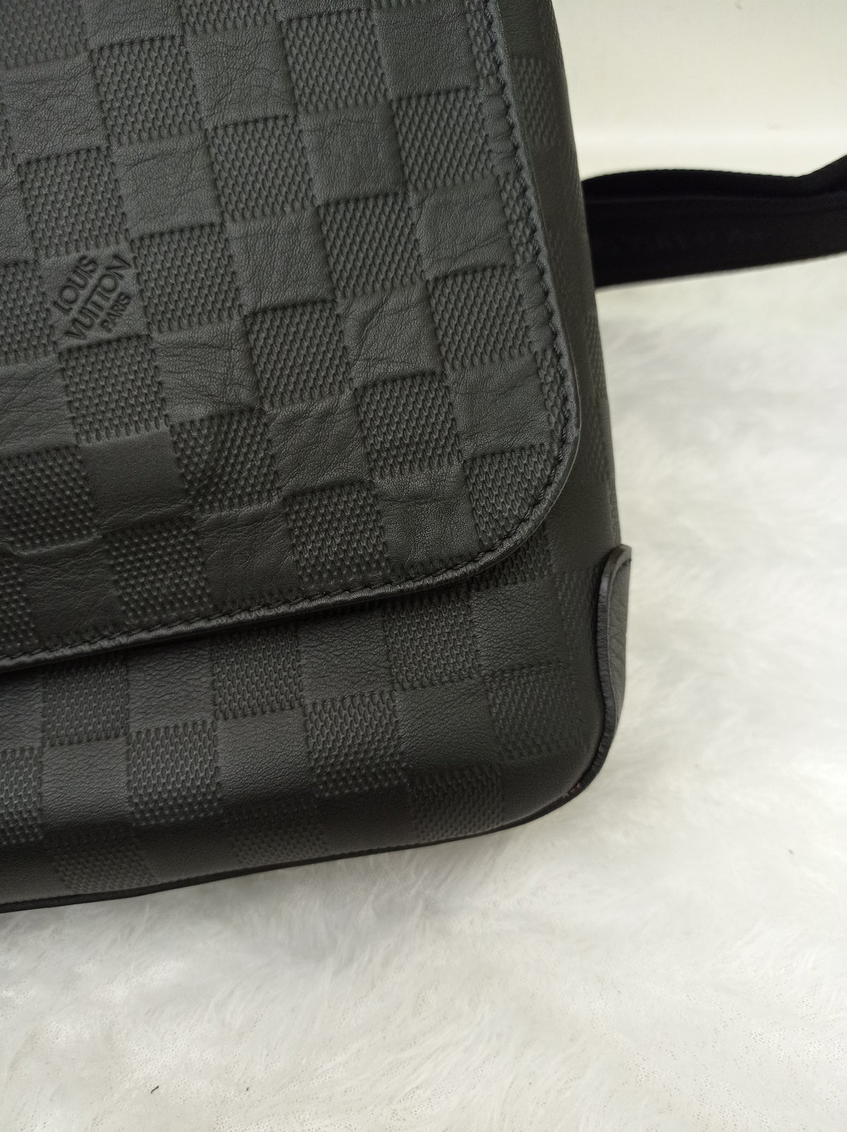 LV District MM Damier Infini Onyx 2014