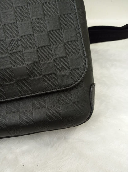 LV District MM Damier Infini Onyx 2014