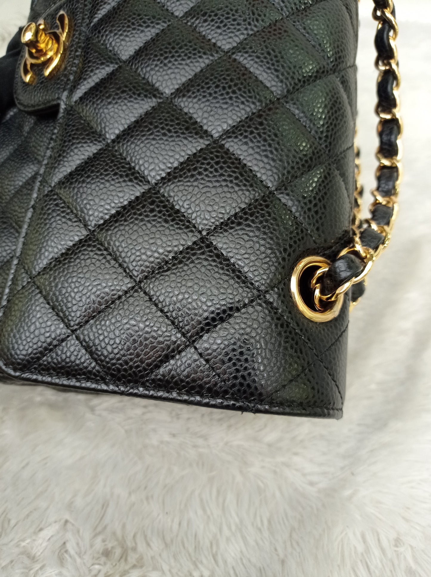 Chanel Medium Caviar Black GHW DF (CHIP)