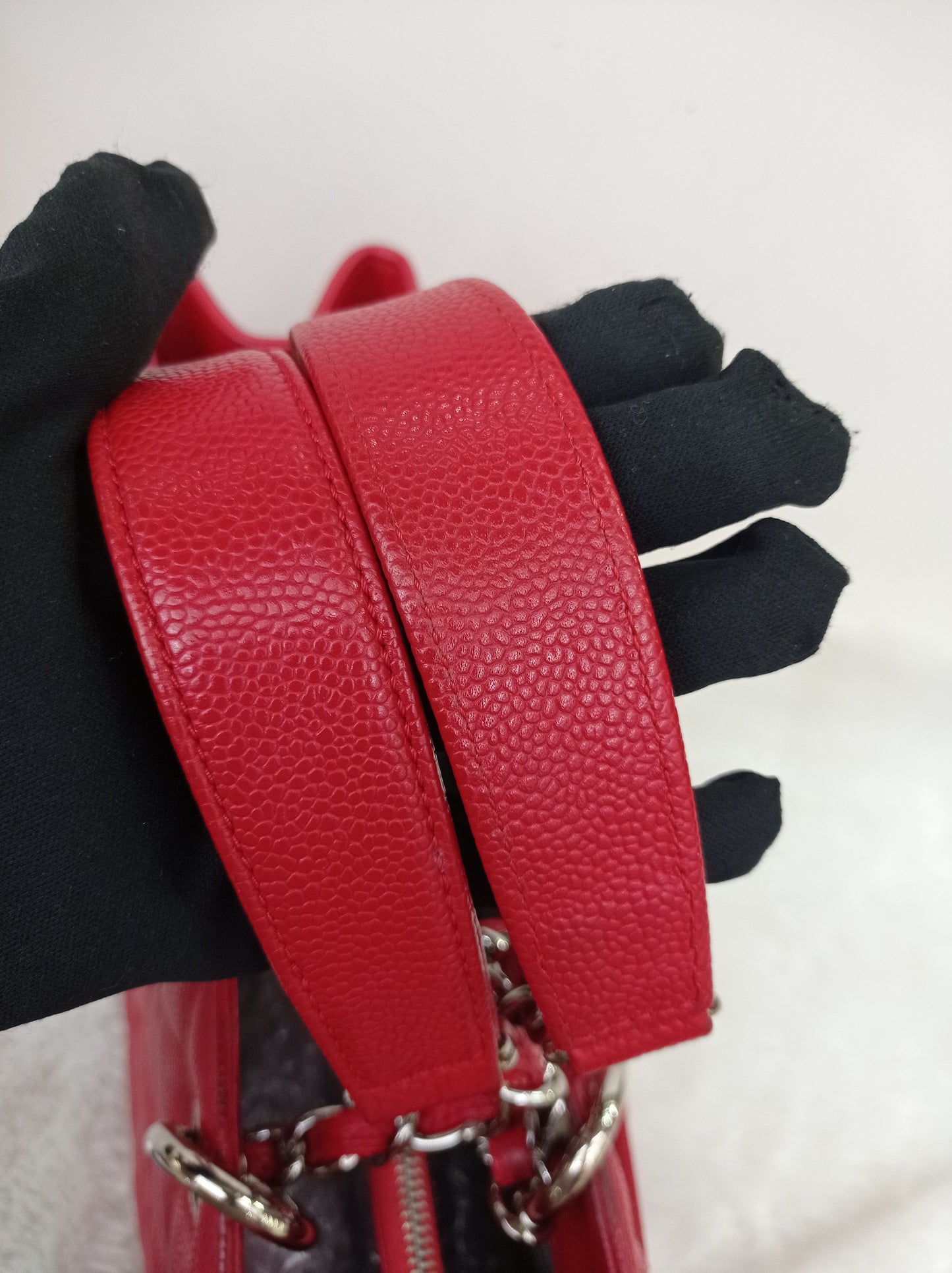 Chanel GST Caviar Red SHW #19