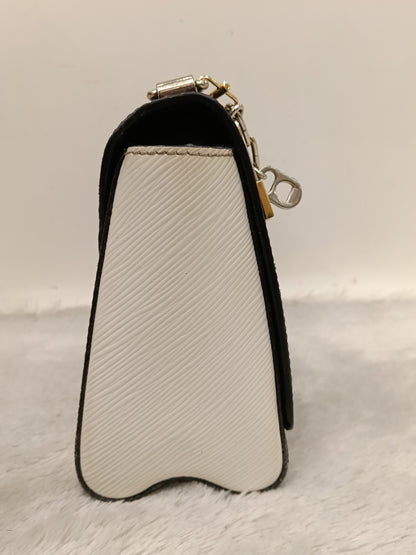 LV Twist MM Epi Love Lock Charms Black White Red 2018
