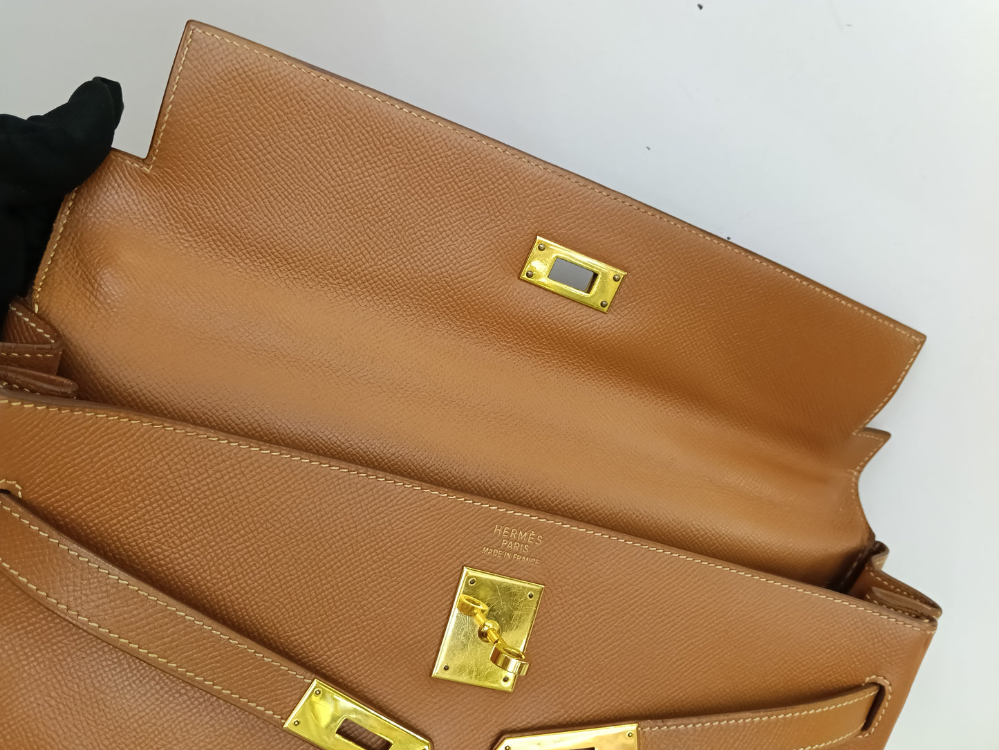 K35 Epsom Gold GHW #D square