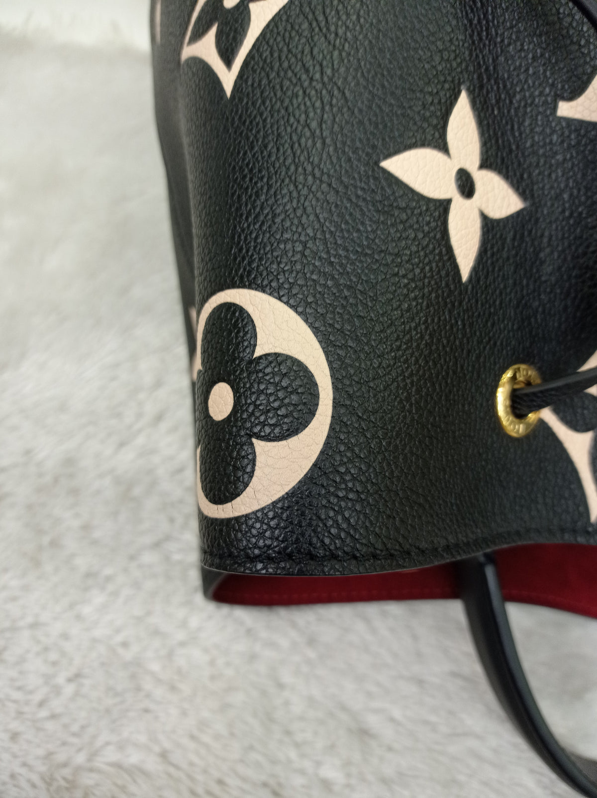 LV Neo Noe MM Monogram Empreinte Noir Creme (CHIP)