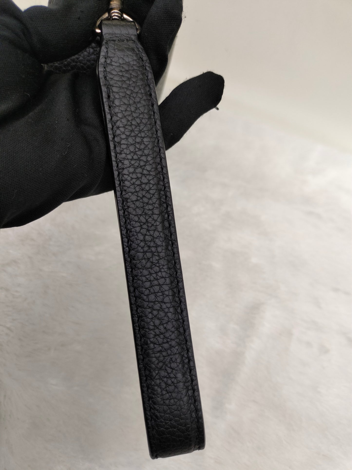 LV Kasai Clutch Grained Black 2019