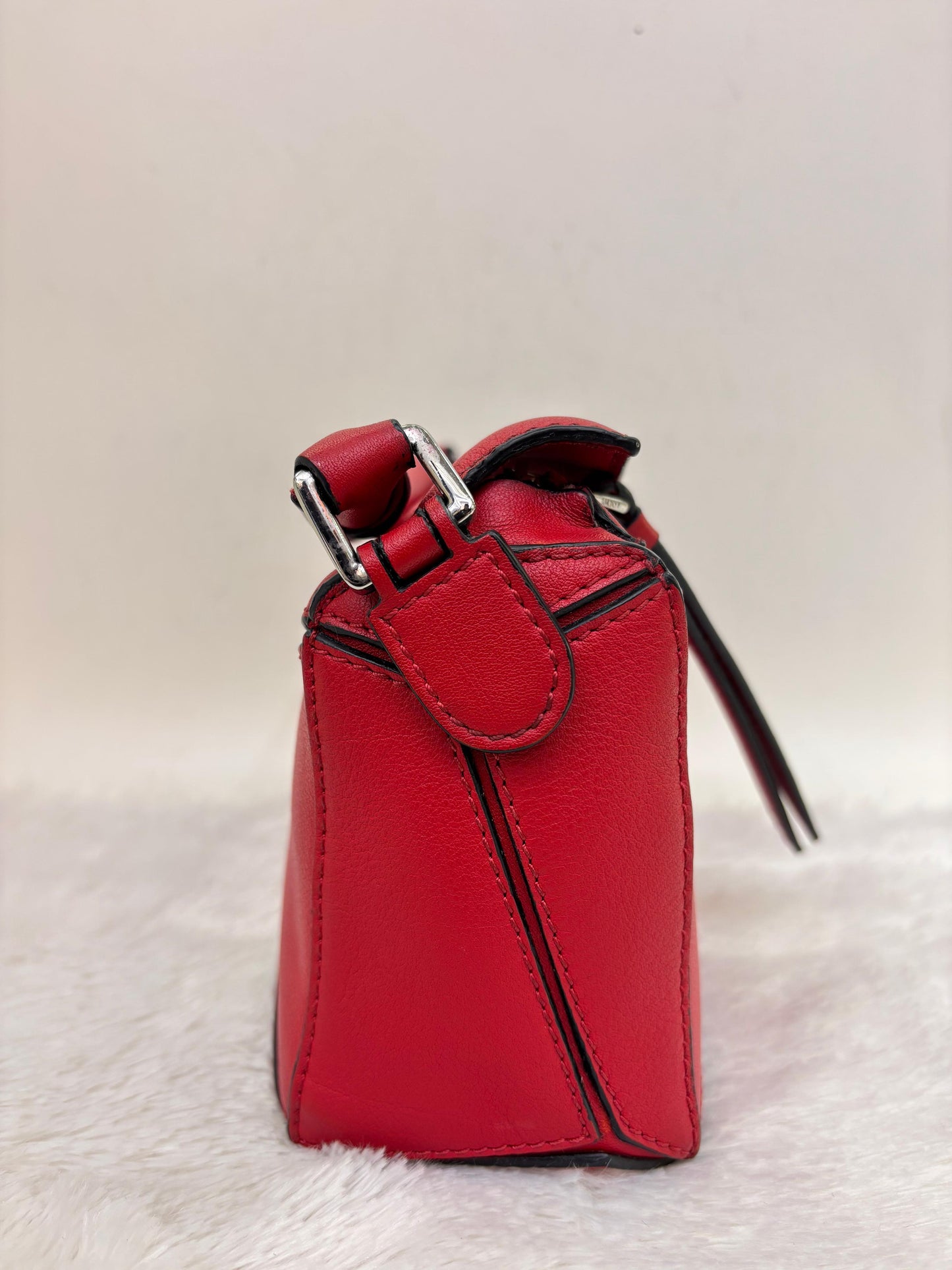 Loewe Puzzle Mini Red SHW 2018