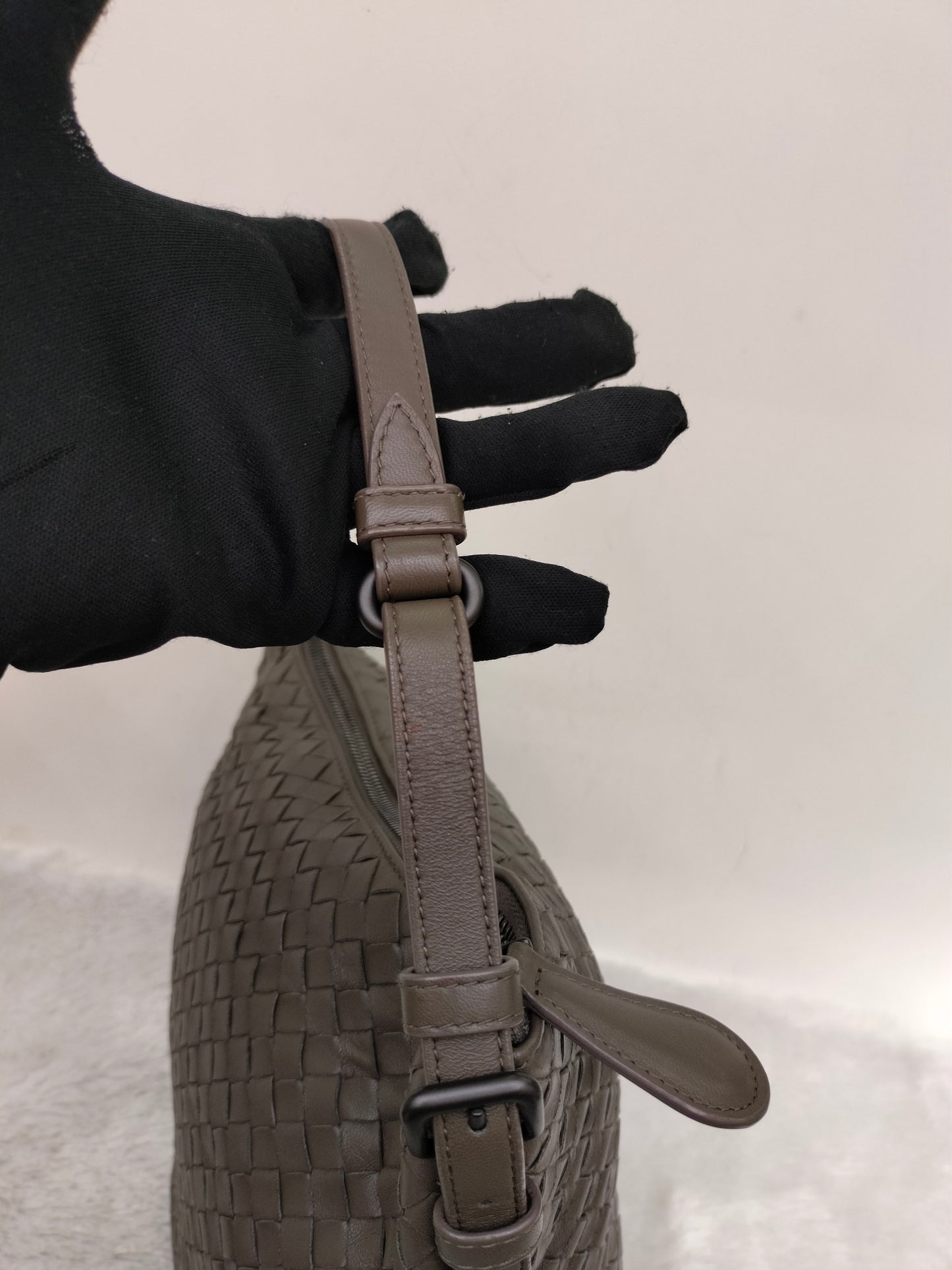 Bottega Veneta Osaka Medium Grey 2018