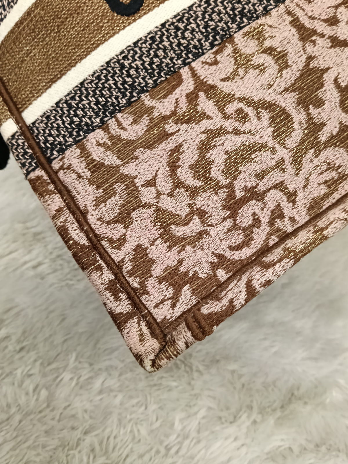 Dior Tote Book Medium Brocart Embroidered Pink Brown 2022
