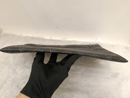 LV Pochette Discovery GM Monogram Eclipse 2019