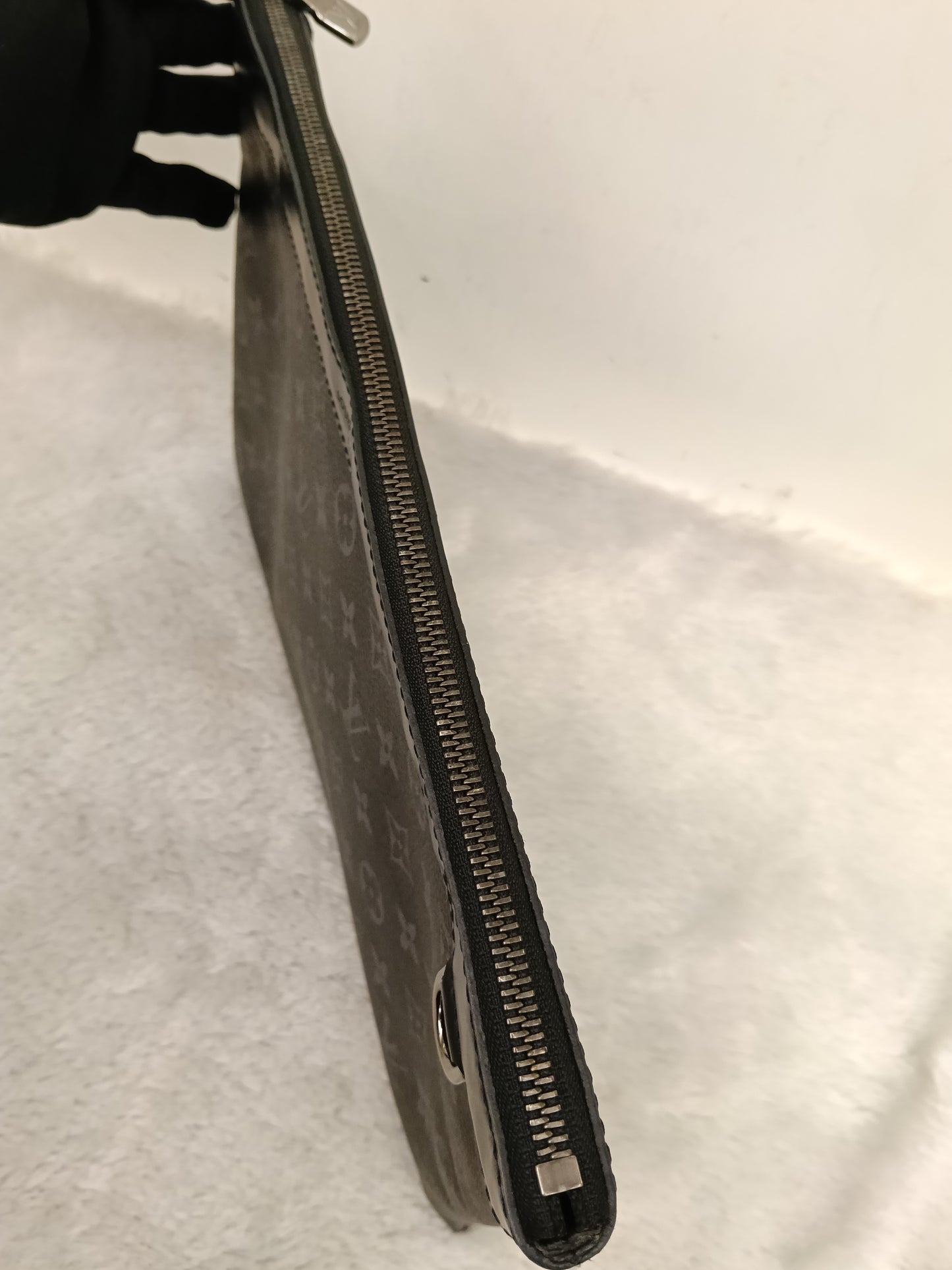 LV Pochette Discovery GM Monogram Eclipse 2019