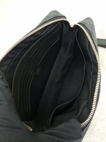 LV Kasai Clutch Graphite 2018