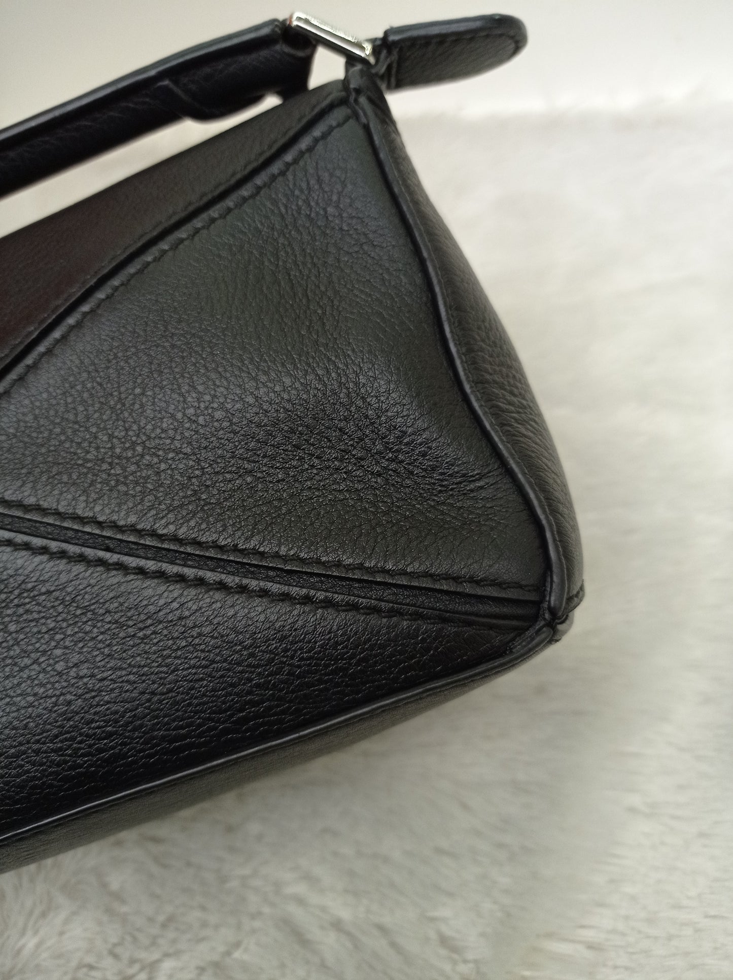 Loewe Puzzle Mini Black SHW 2022