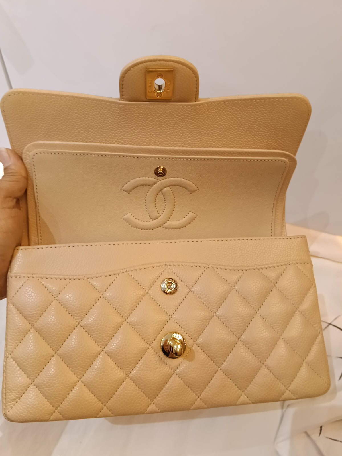 Chanel Small Caviar Beige GHW DF (CHIP)