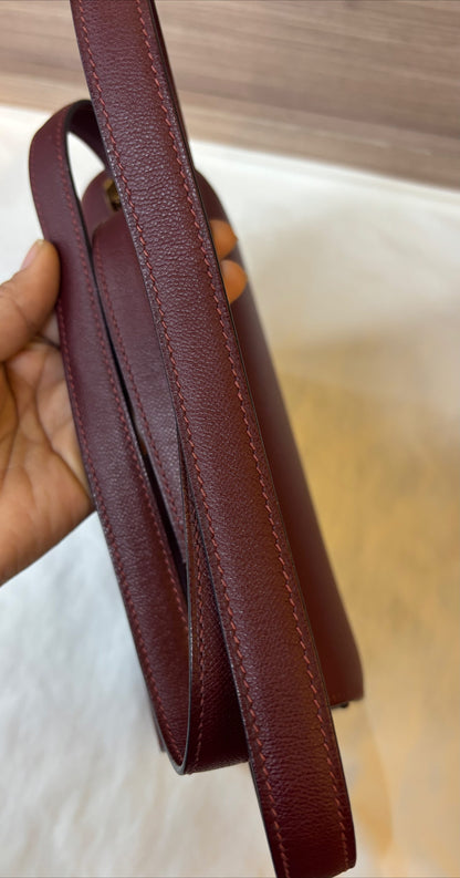 Constance 24 Epsom Bordeaux GHW #Y