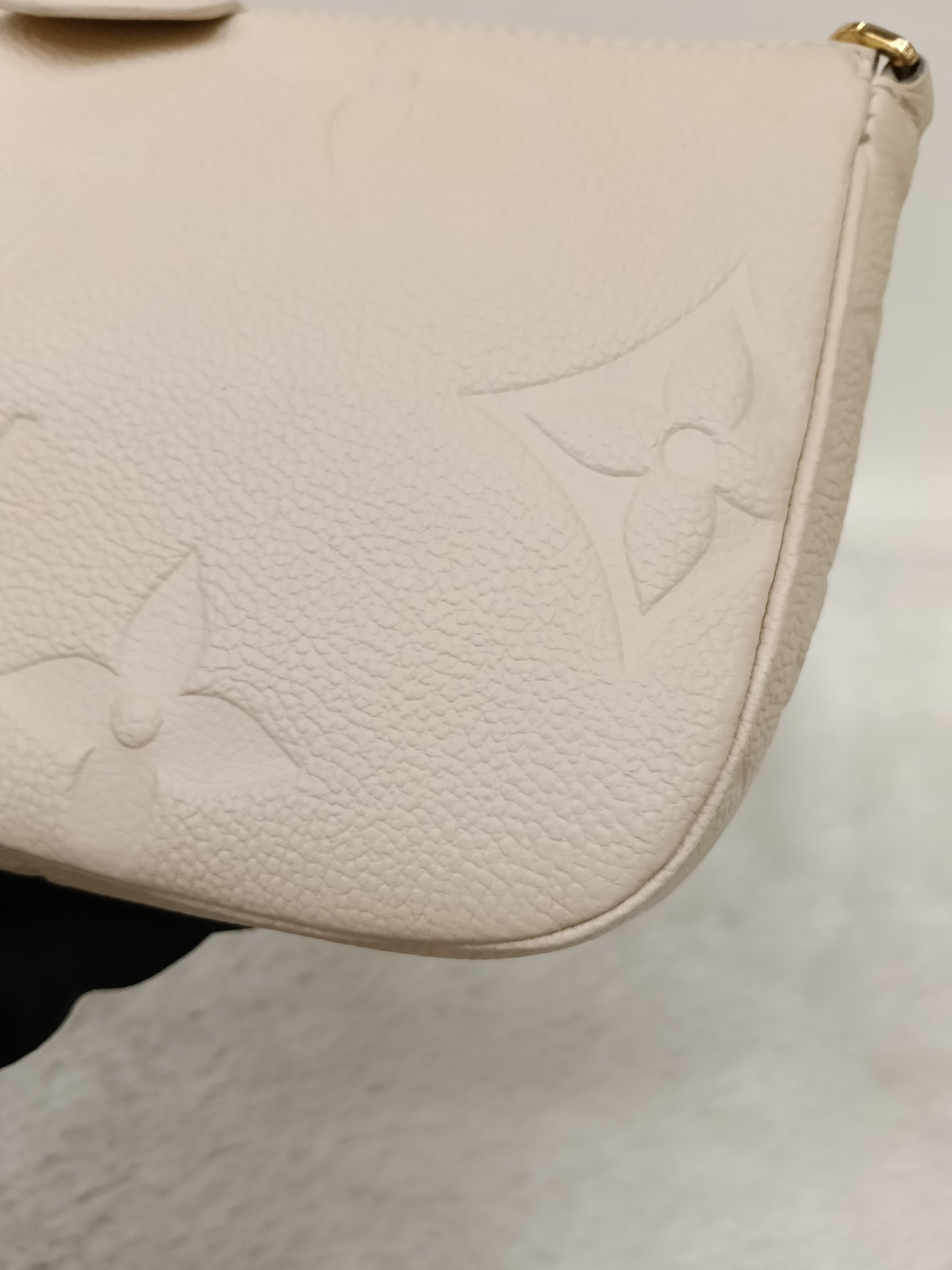 LV Multi Pochette Accecories NV Monogram Empreinte Creme Beige (CHIP)
