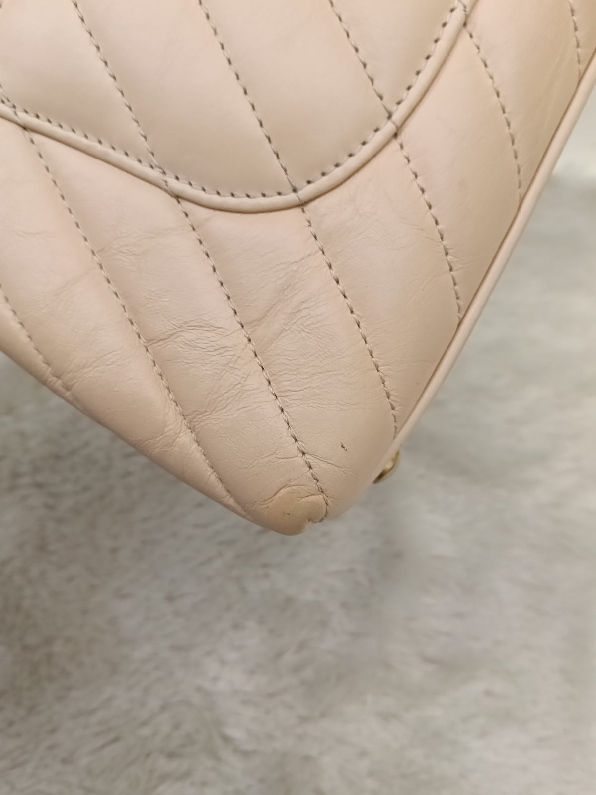 Chanel Coco Handle Small Chevron Calfskin Beige Handle Lizard GHW #25