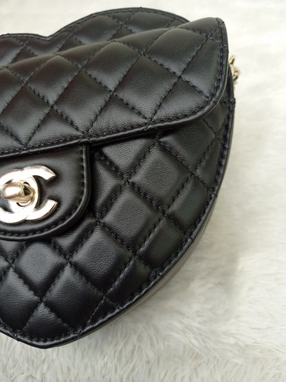 *NEW* Chanel 22S Large Heart Bag Lamb Black LGHW 2025 (CHIP)