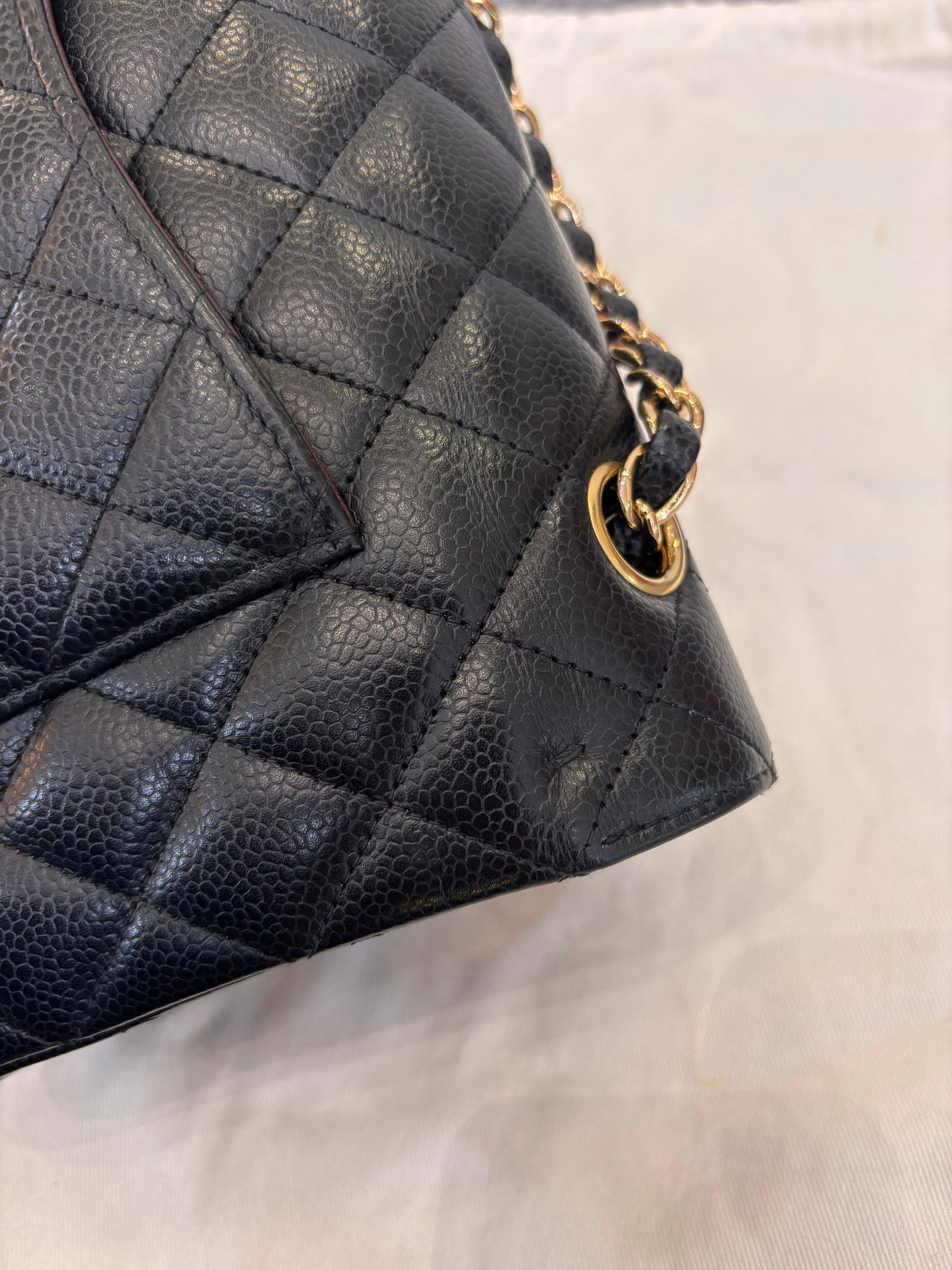 Chanel Medium Caviar Black GHW DF (CHIP)