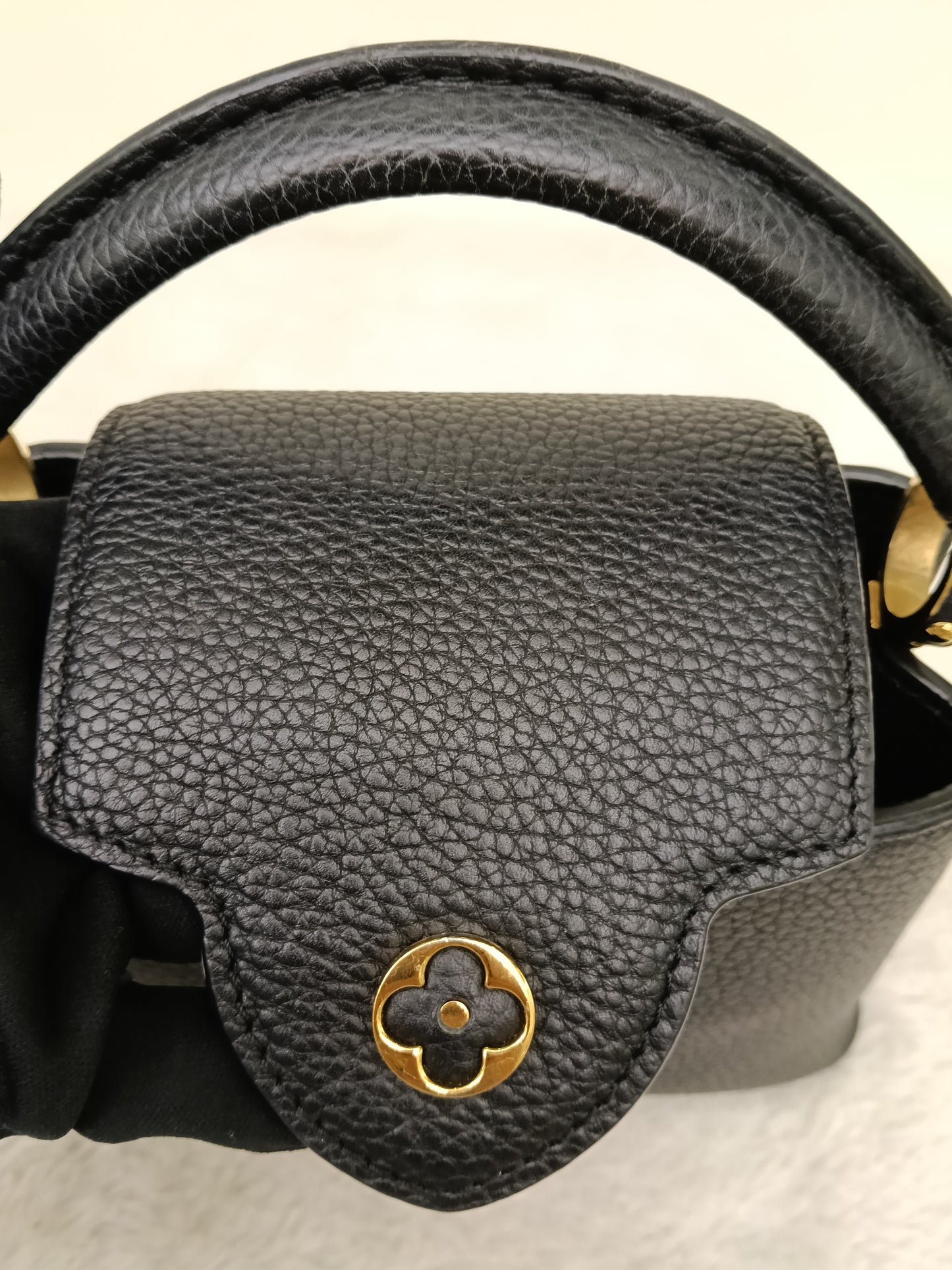 LV Capucines Mini Taurillon Black 2020