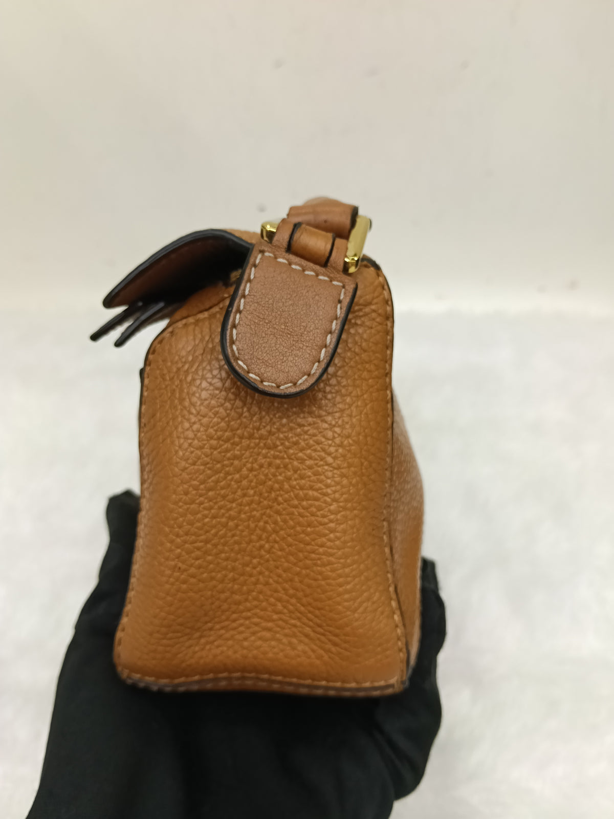 Loewe Puzzle Mini Grained Caramel GHW 2020