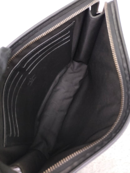 LV Pochette Voyage MM Monogram Eclipse (CHIP)