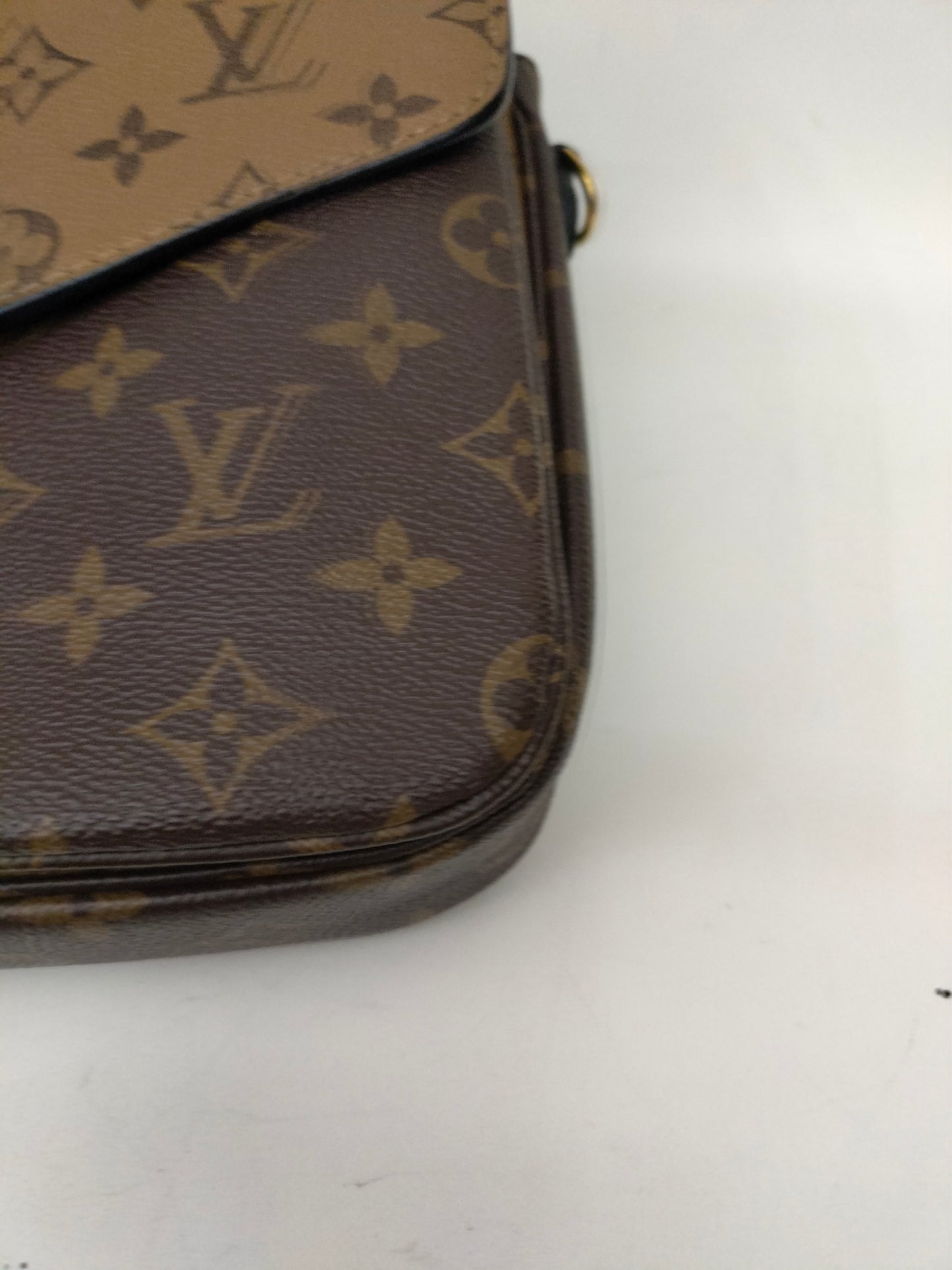 LV Metis Reverse 2020