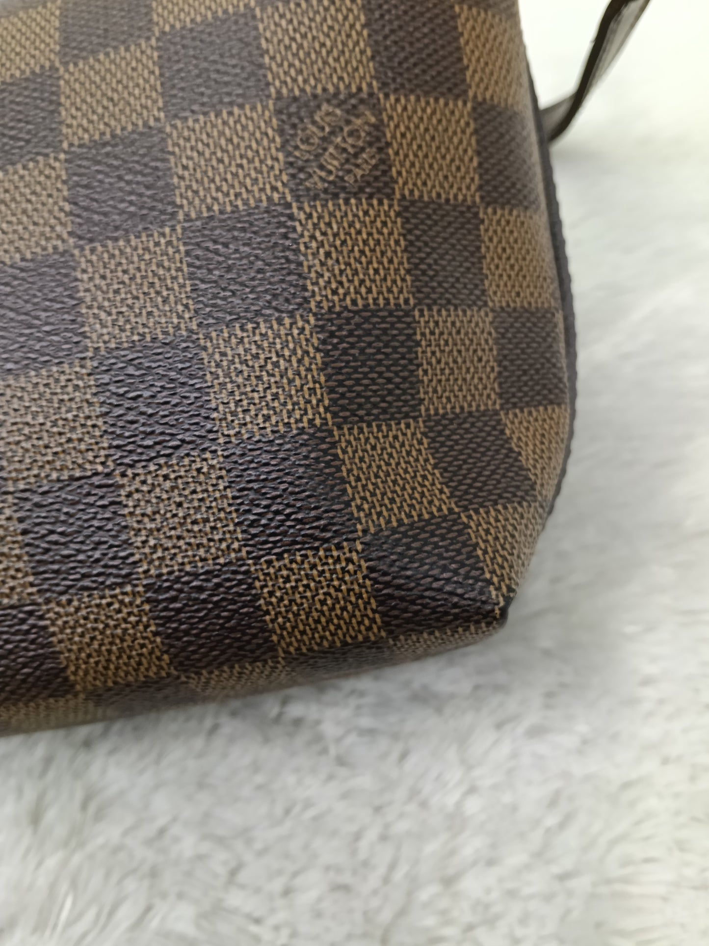 LV Illovo PM Damier 2005