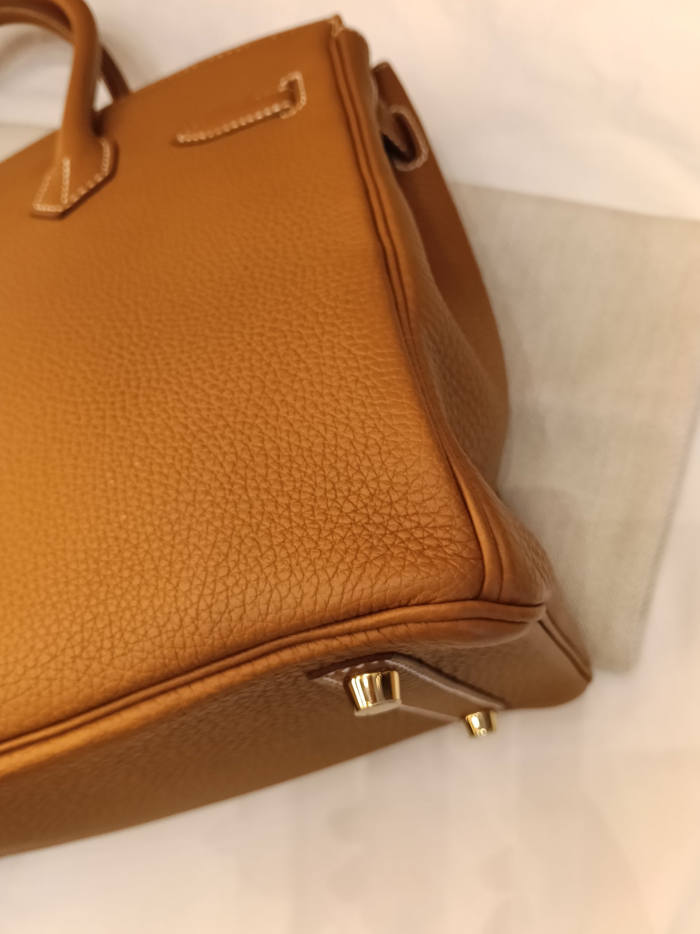 *Neverbeen Used* B30 Togo Gold GHW #B