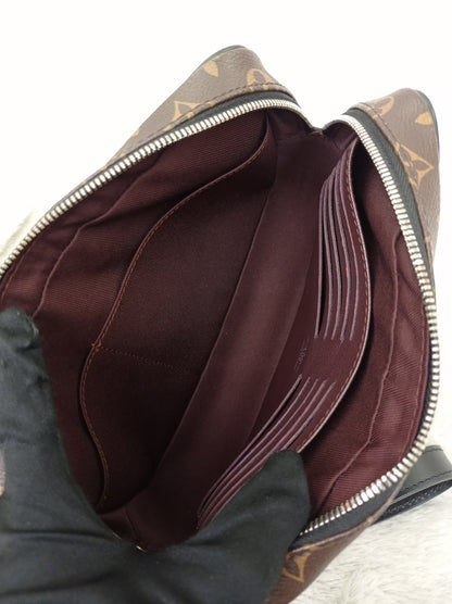 LV Kasai Clutch Monogram Macassar  2019