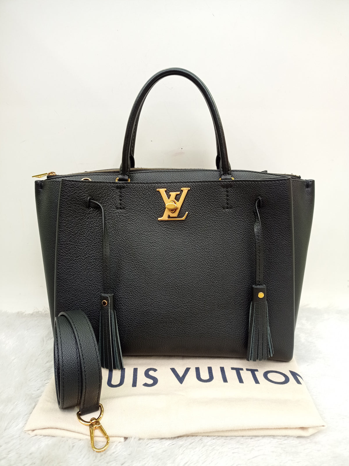 LV Lockmeto Tote Taurillon Noir 2017