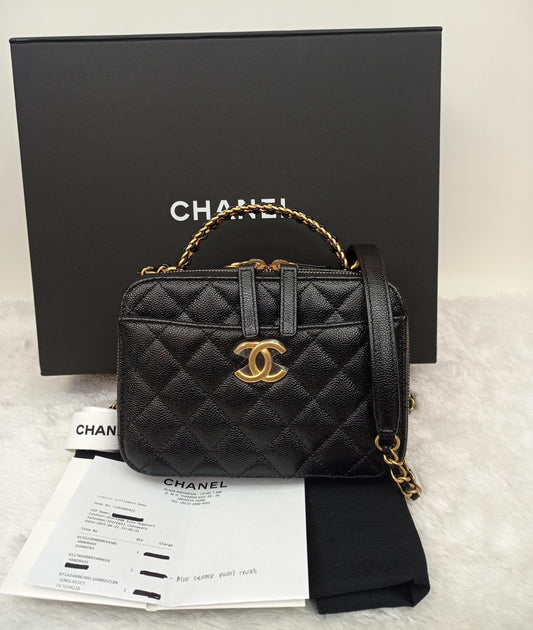 *Neverbeen Used* Chanel Pick Me Up Vanity Case Small Caviar Black GHW (CHIP)