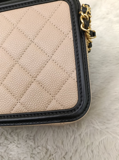 *Neverbeen Used* Chanel Filigree Vanity Case Small Caviar Beige Black GHW #27
