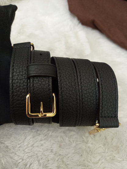 LV Capucines PM Taurillon Noir 2019