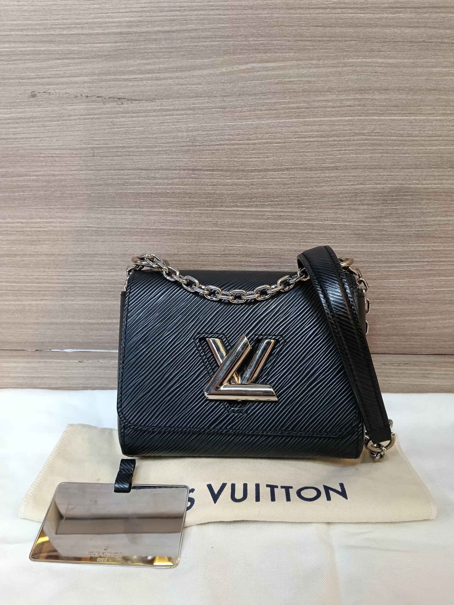 LV Twist Mini Epi Black 2020