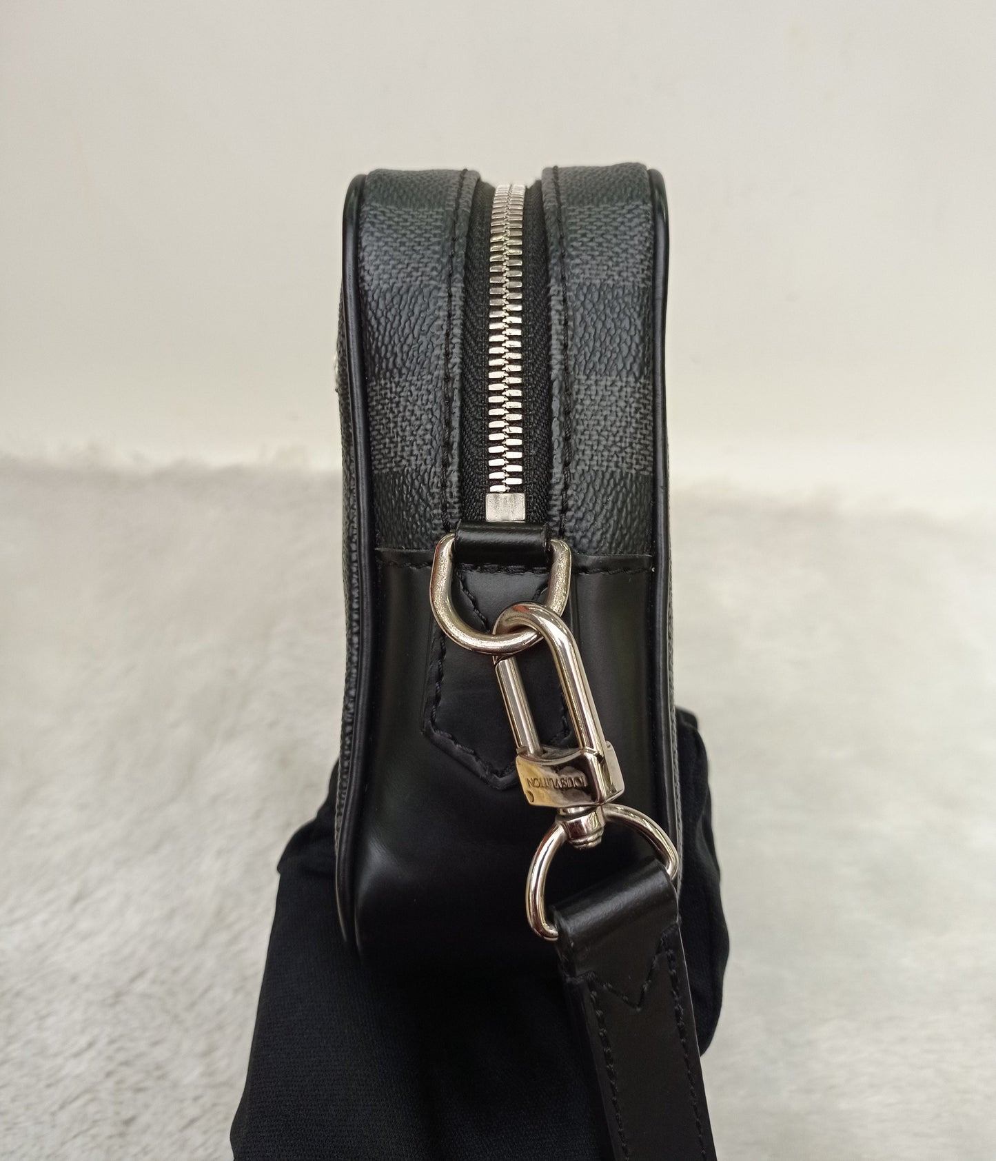 LV Kasai Clutch Graphite 2017