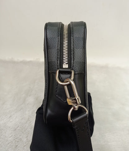 LV Kasai Clutch Graphite 2017