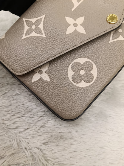 LV Pochette Felicie GM Monogram Empreinte Tourterelle Creme (CHIP)