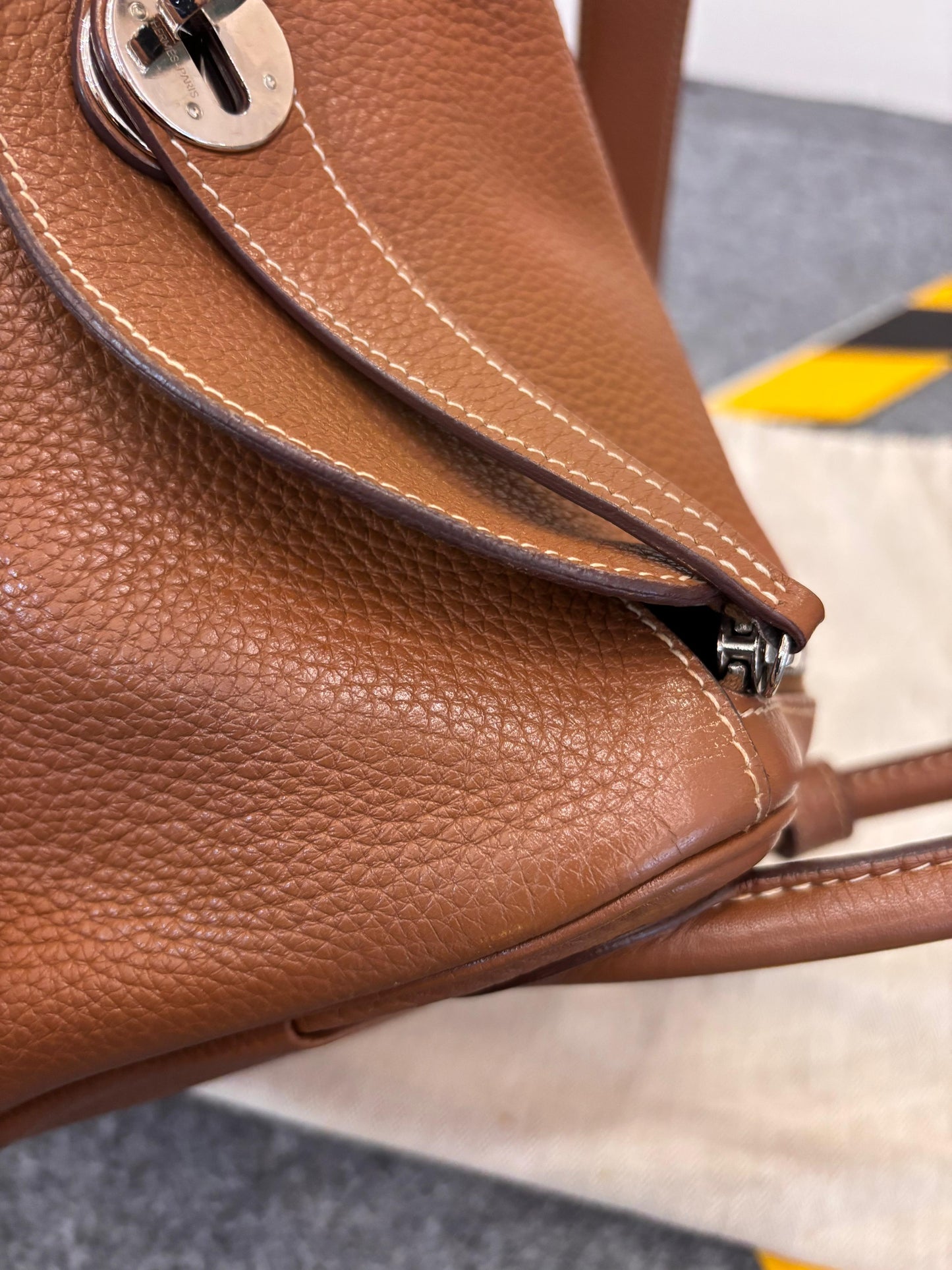 Lindy 30 Clem Gold PHW #Q square